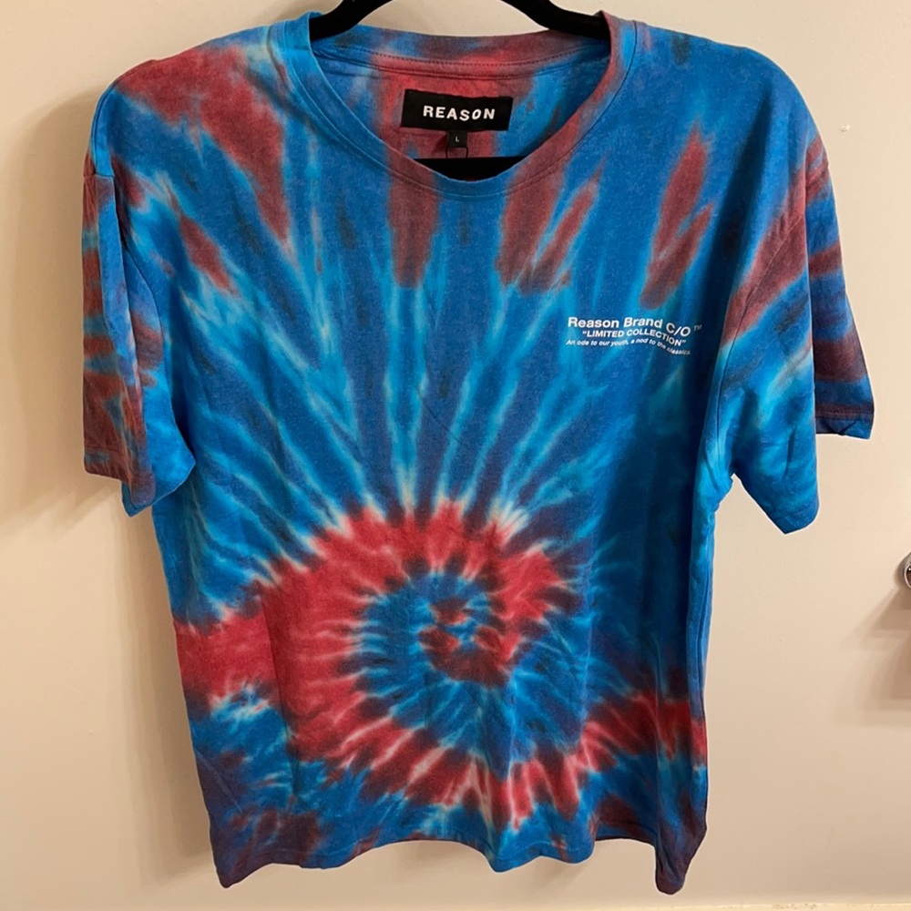Reason T-shirt Size L Color Pink Blue